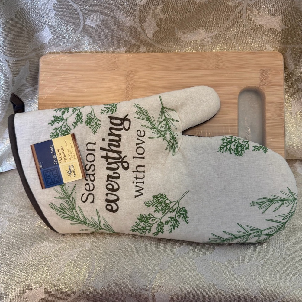 Oven Mitt & Cutting Board Combo Bamboo 2024 Housewarming Gift herb decal 2 piece